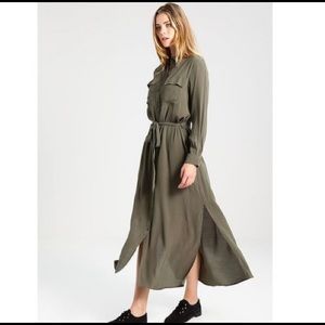 LIKE NEW GAP Green Maxi Dress Women’s Large